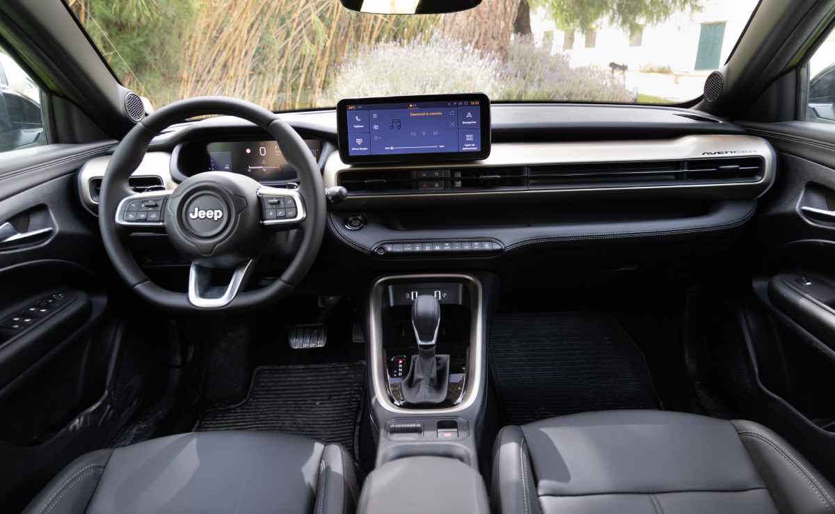 Jeep Avenger ALtitude (1)
