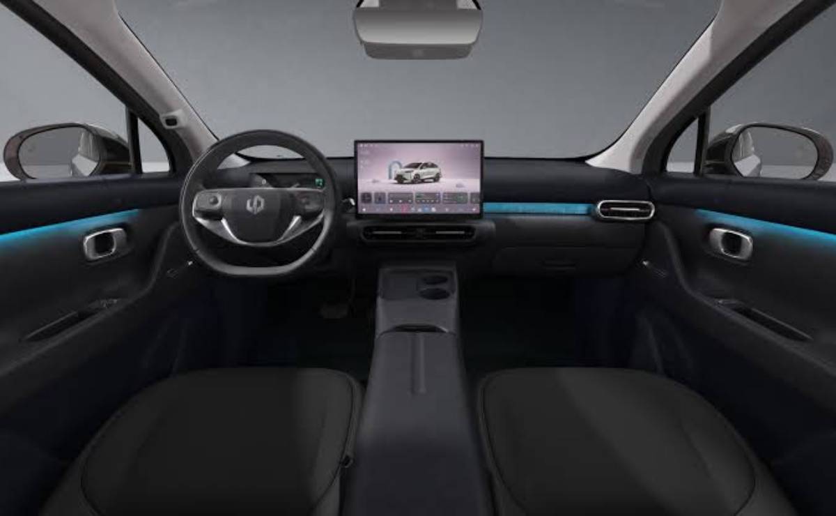 194 HP y 390 km de autonomía: el nuevo hatchback que desafía a Volkswagen 8 Leapmotor B03 interior