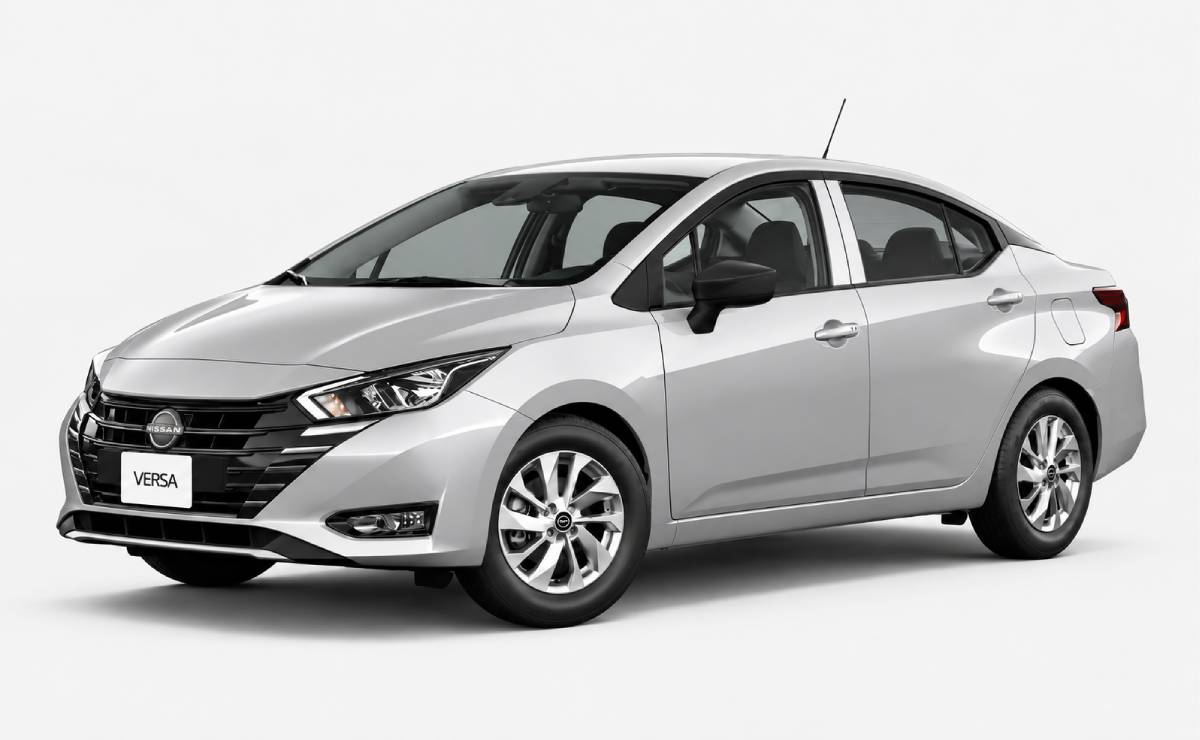 Nissan Versa Sense frente 1