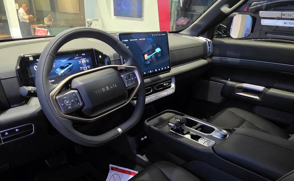 Nueva Nissan Frontier Pro PHEV interior