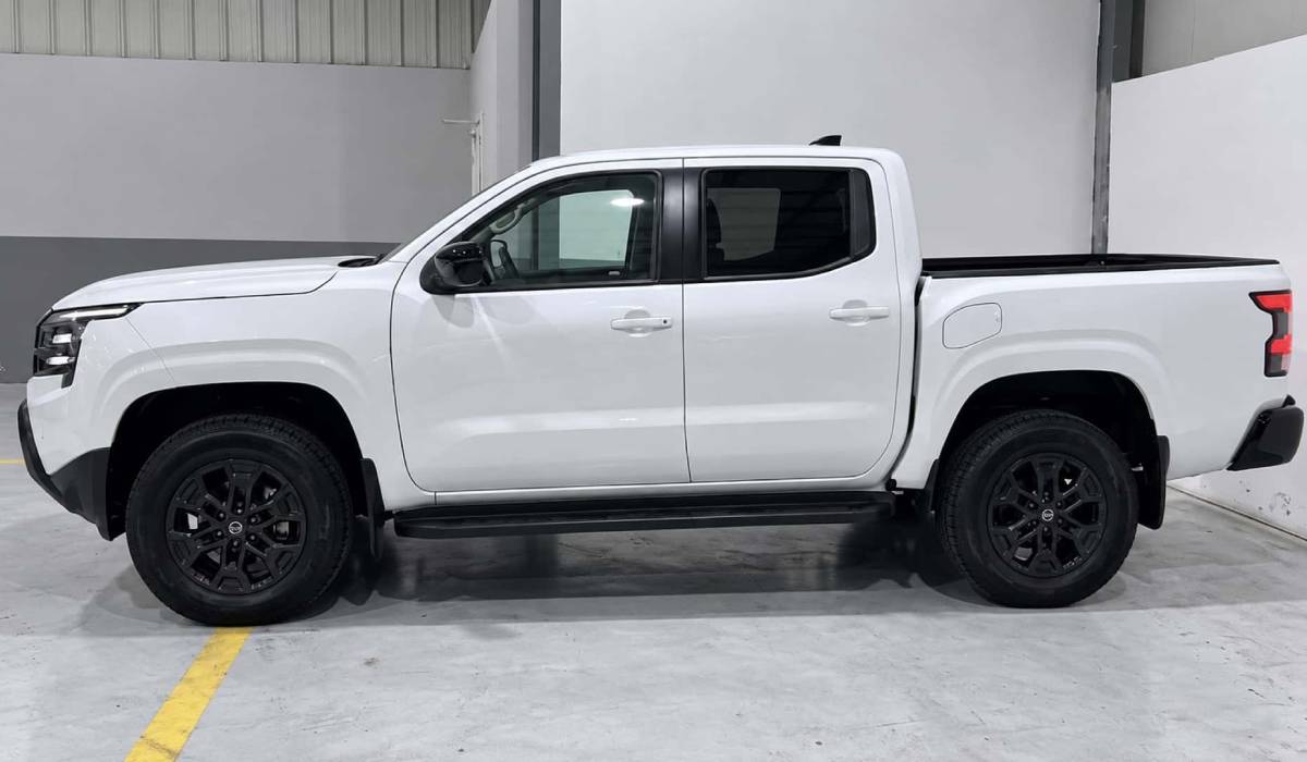 Nissan prepara una nueva Frontier para competir contra Toyota Hilux: diseño renovado y mecánica híbrida enchufable 4 Nueva Nissan Frontier asia perfil