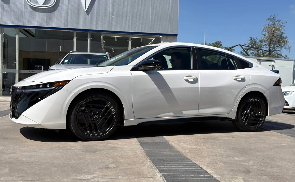 Nuevo Nissan Sentra frente 1