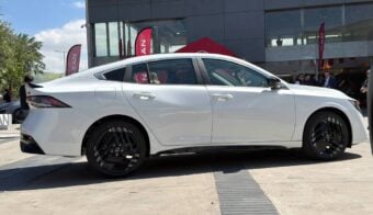 Nuevo Nissan Sentra perfil 6