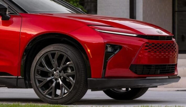 La renovación del Toyota Crown Signia