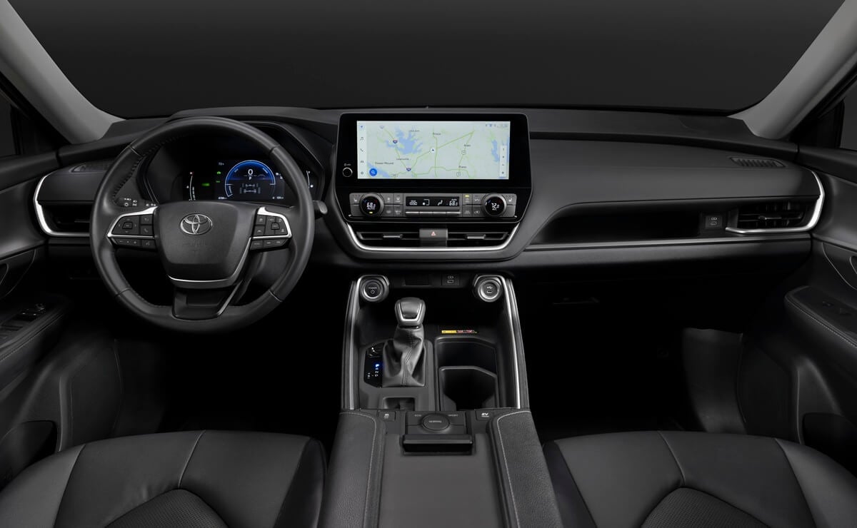 Nuevo Toyota Grand Highlander Woodland interior