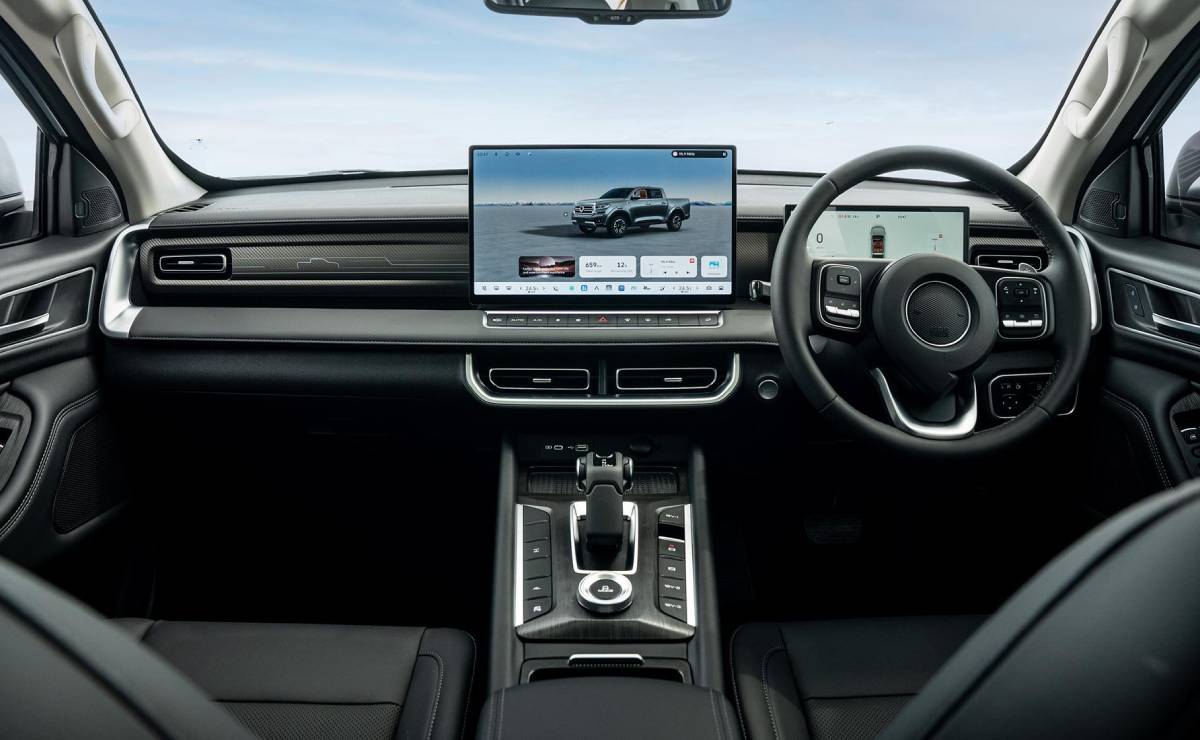 Pick up GWM P300 PHEV interior