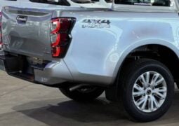 Pick up Isuzu D Max LS teaser
