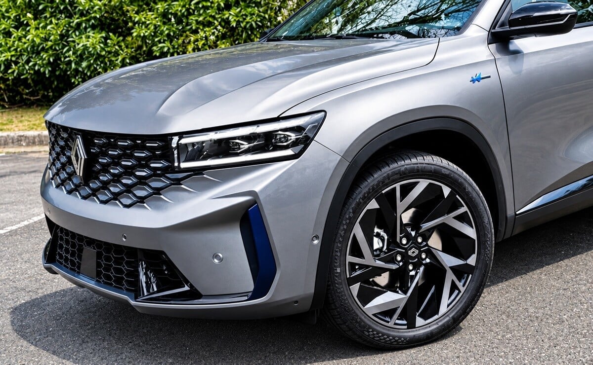 Casi 7500 dólares: Renault bajó el precio del SUV que está arriba de Duster y tiene 3 motores y 245 CV 1 Nuevo precio del Renault Koleos