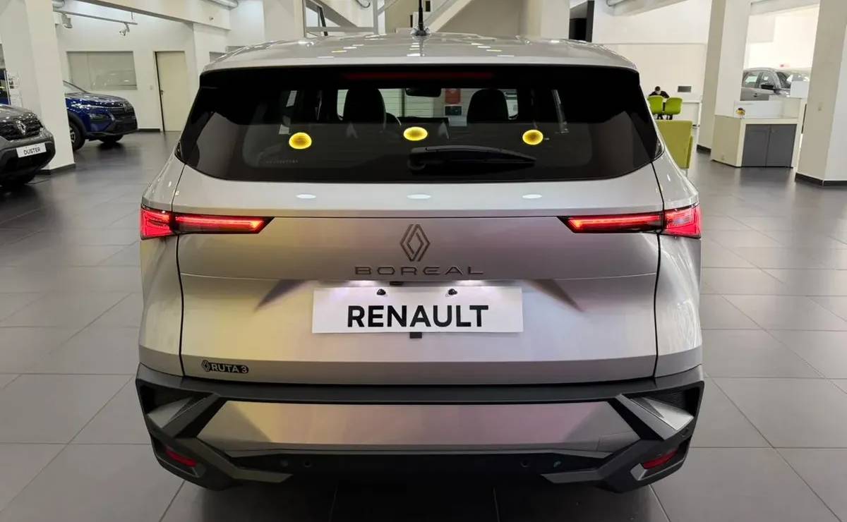 Menos de 53 millones: la versión más barata del SUV de Renault rival de Ford Territory con motor turbo y 156 CV 7 Renault Boreal Evolution cola