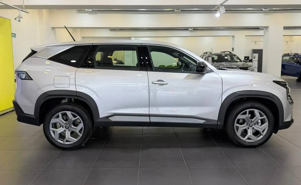 Menos de 53 millones: la versión más barata del SUV de Renault rival de Ford Territory con motor turbo y 156 CV 1 Renault Boreal Evolution perfil