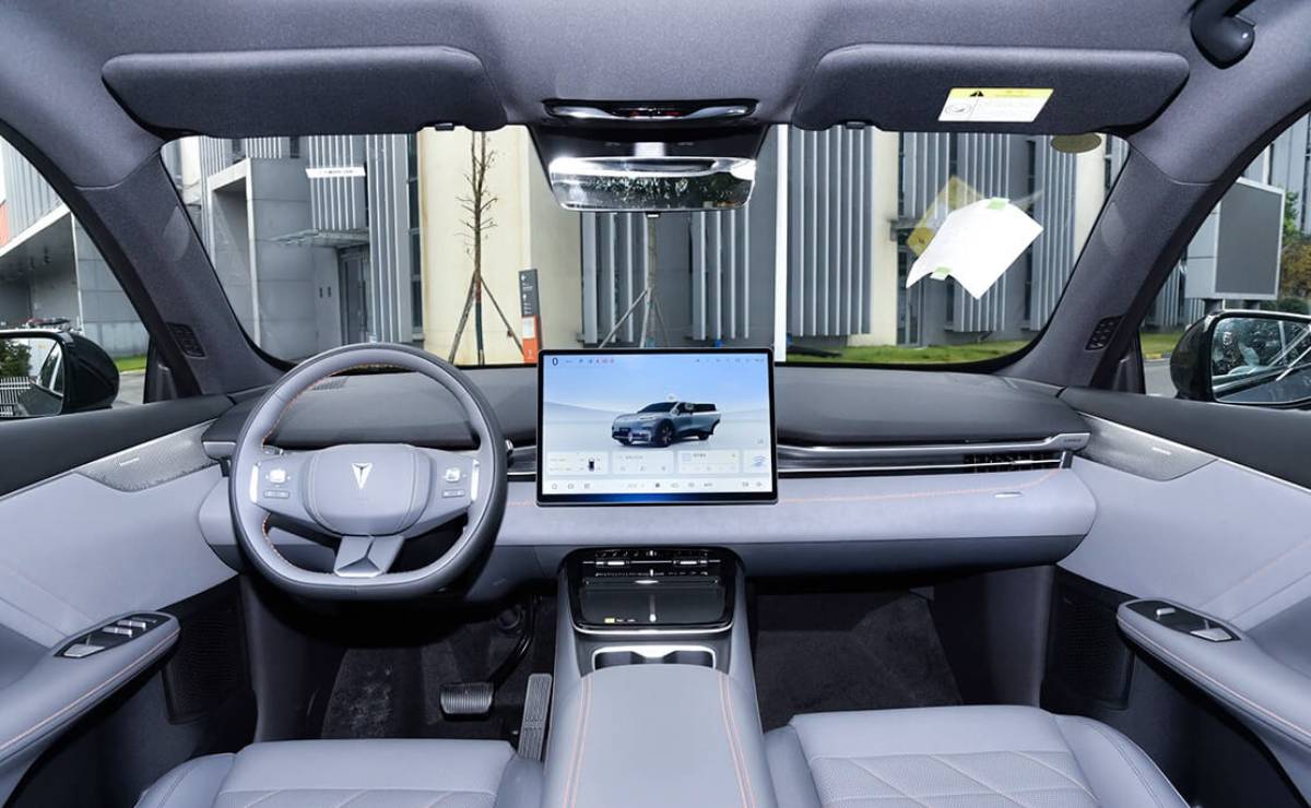 SUV Deepal S05 interior