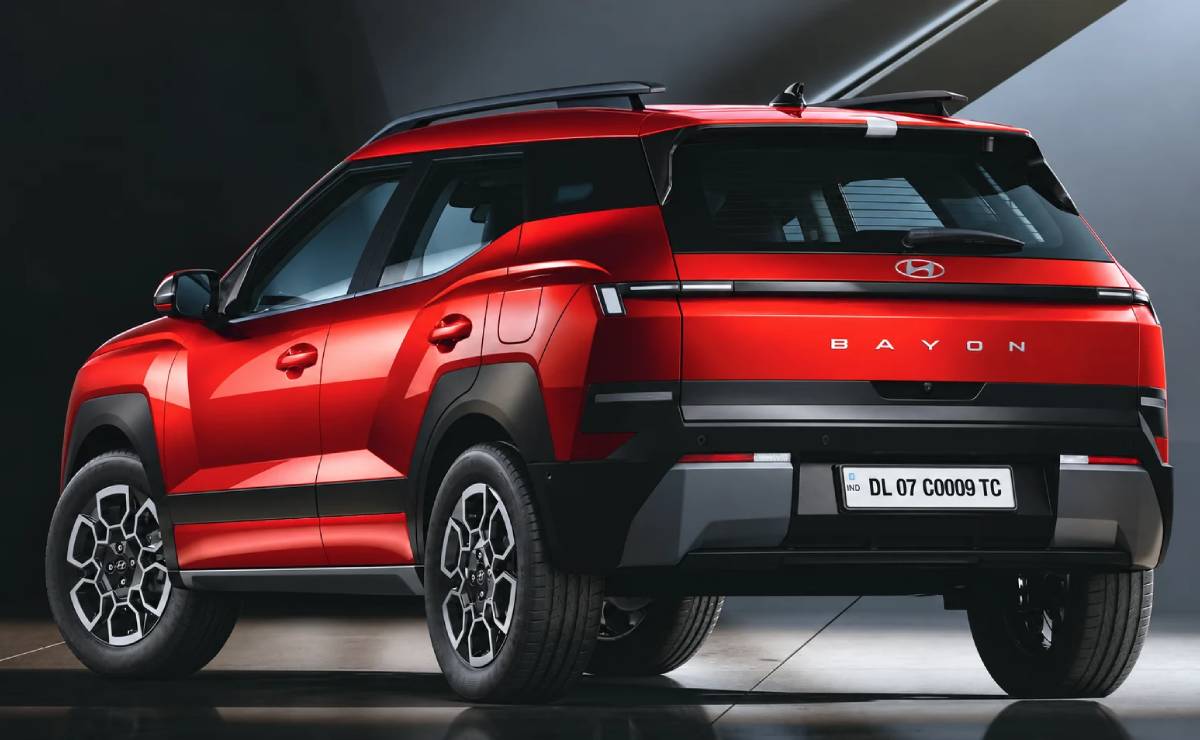 SUV Hyundai Bayon trasera 1