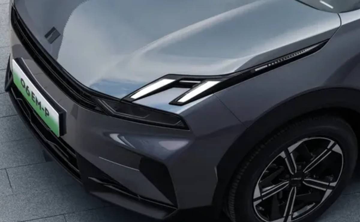 ¿Mejor que Toyota Corolla Cross? El SUV híbrido que combina precio competitivo, 299 CV y pantalla de 14,6 pulgadas 1 SUV Lynk Co 06 trompa