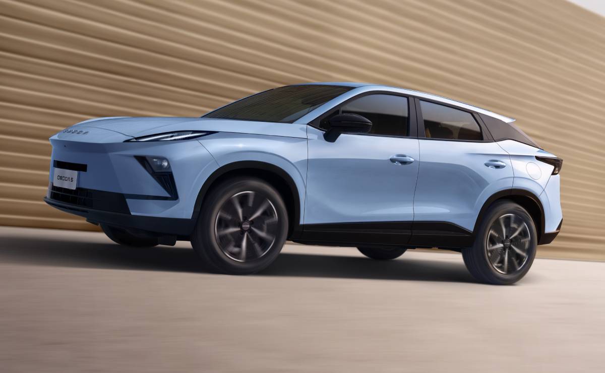 SUV Omoda 5 accion