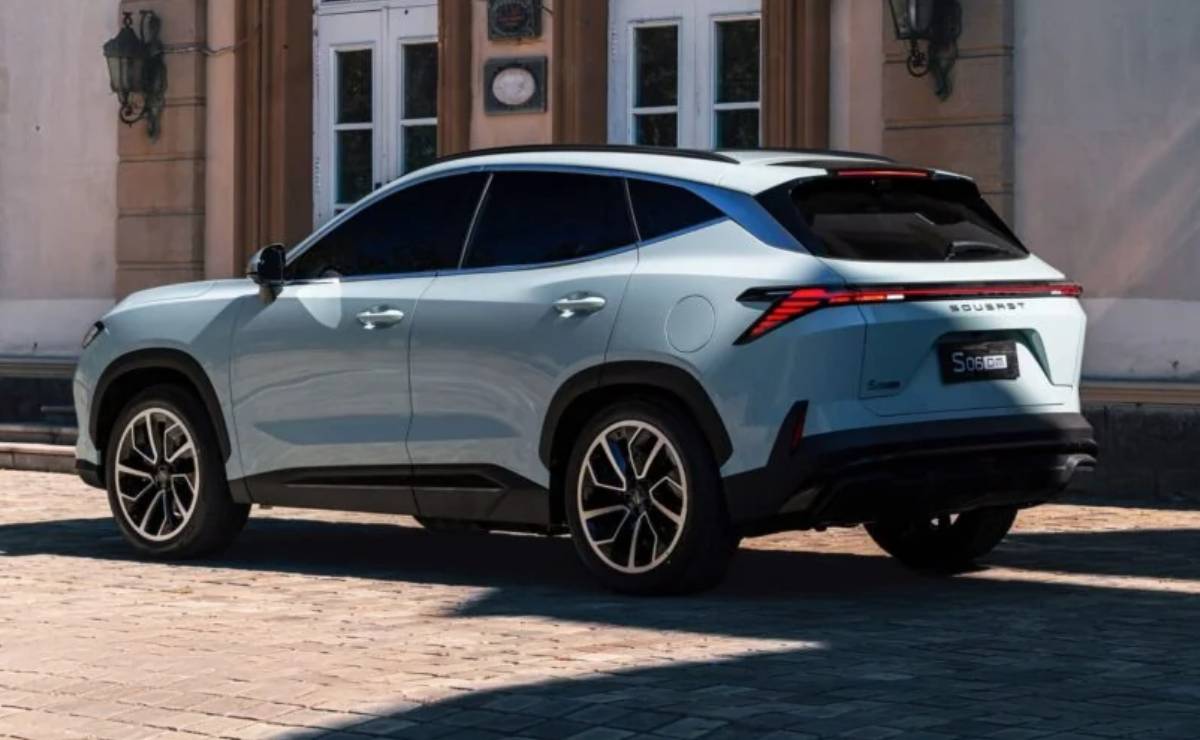 SUV Soueast S06 Lux PHEV trasera