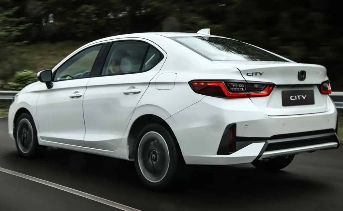 Sedan Honda City 2027 accion trasera