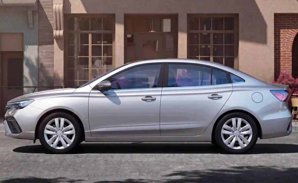 Sedan MG 5 Plus perfil