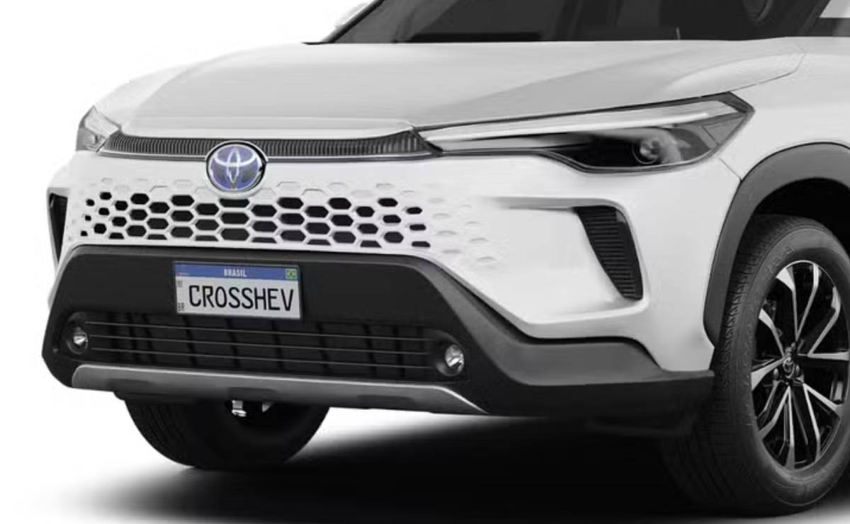Toyota Corolla Cross XRV Hybrid teaser