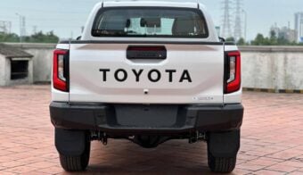 Toyota Hilux 2027 cola