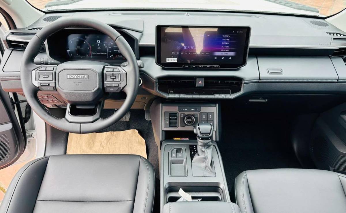 Toyota Hilux 2027 interior 2