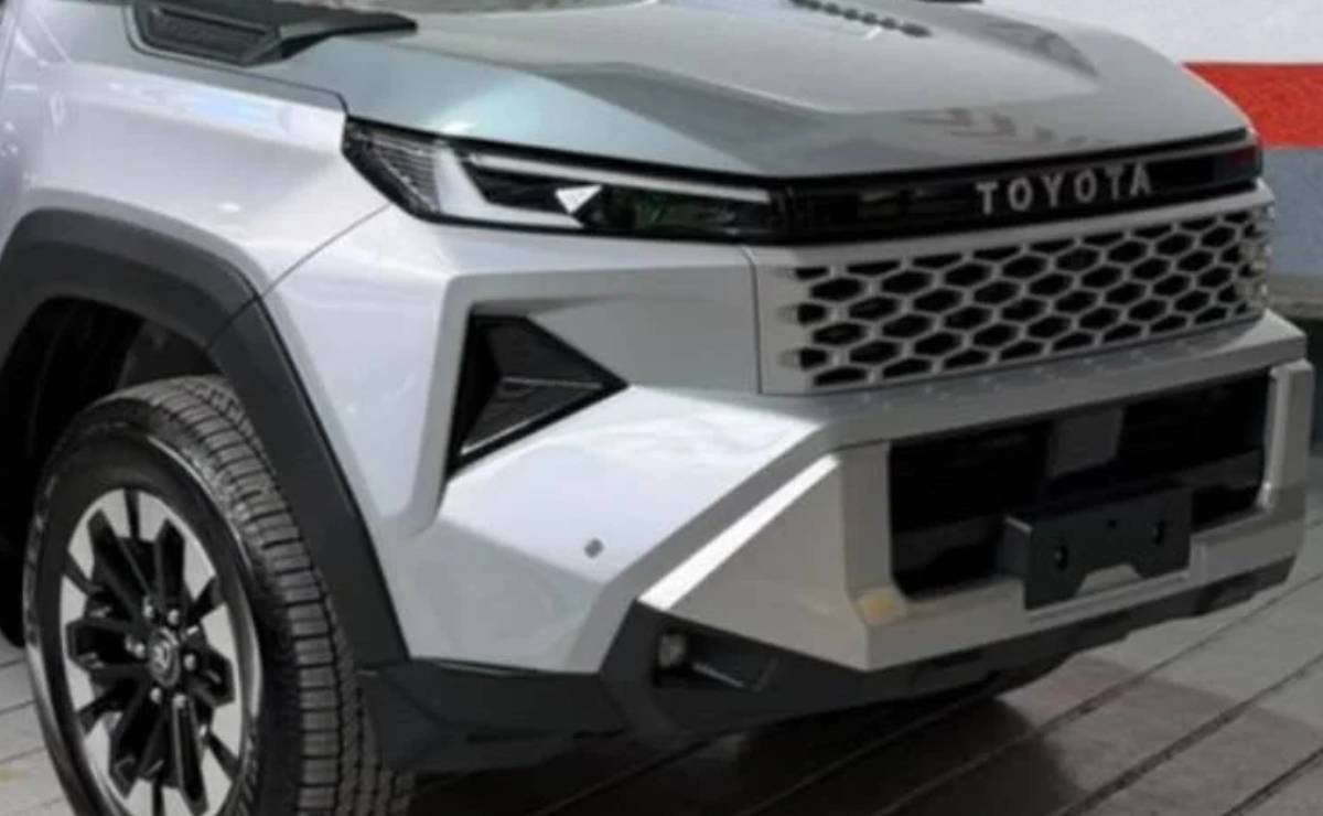 Toyota Hilux 2027 teaser 1