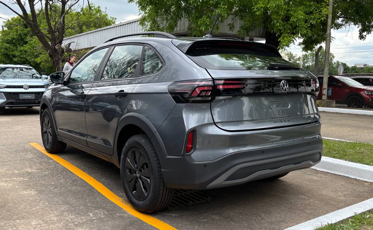 Volkswagen Nivus Sense trasera 1