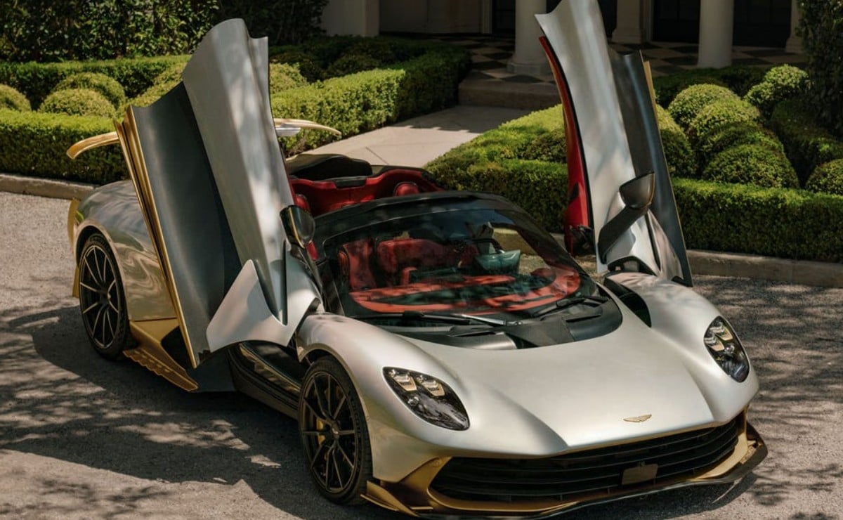 aston martin valhalla spider 1064 hp sin