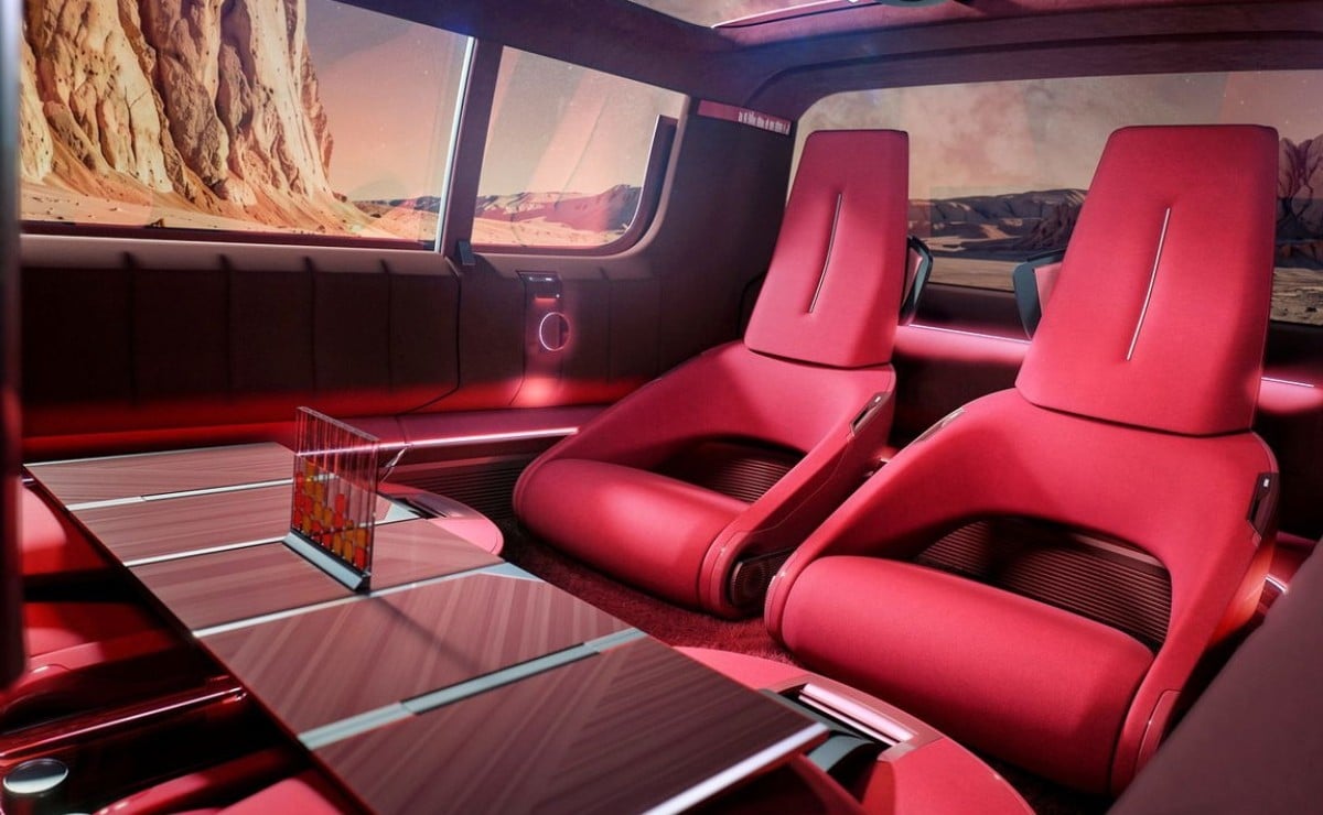 El Espace familiar vuelve con seis butacas y una pantalla de 1,13 metros: ¿es el regreso d