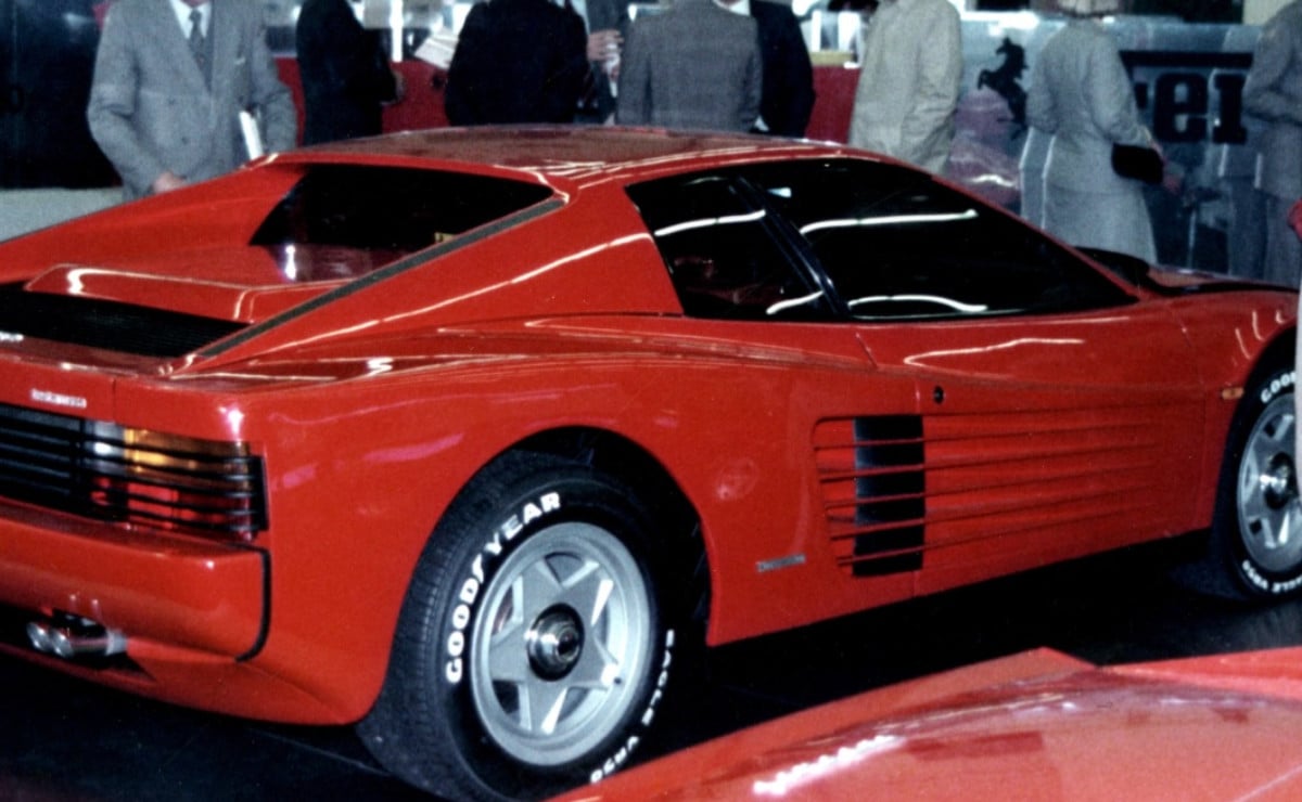 ferrari testarossa 390 cv 290 km h y el