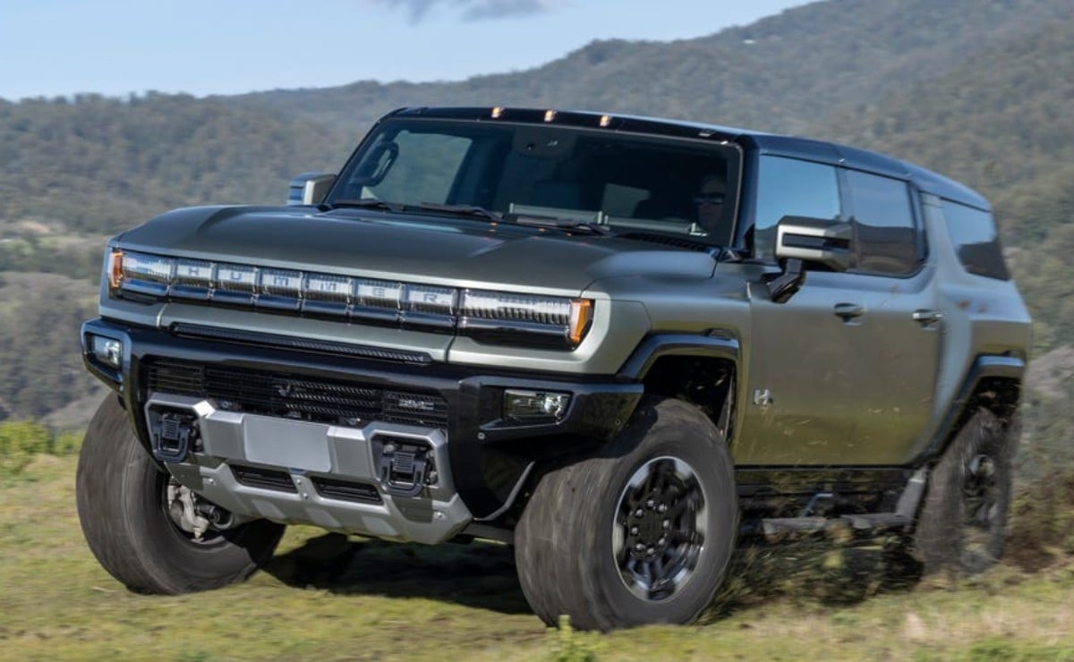 1.000 CV, casi 4 toneladas y 0 a 100 en 3 segundos: la Hummer EV SUV que acelera como un s