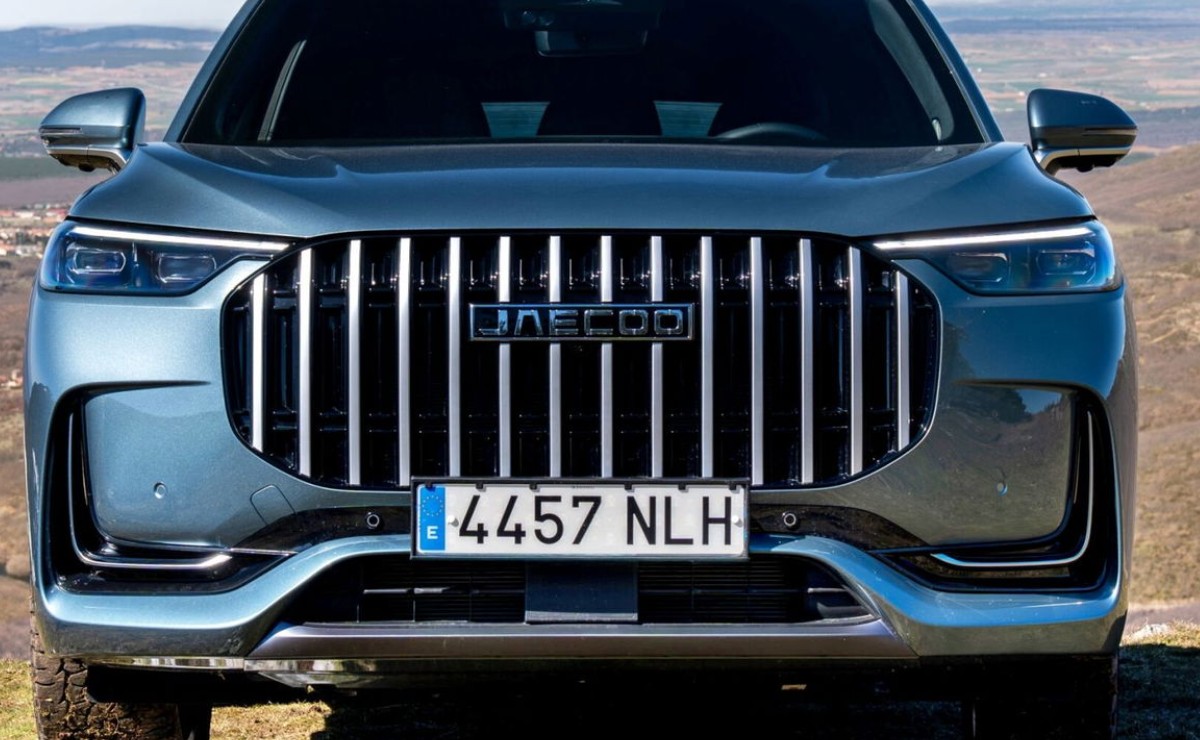 Jaecoo 8: 135 km sin nafta y 4x4 sin cardán, más autonomía eléctrica que el RAV4 PHEV 4 jaecoo 8 135 km sin nafta y 4x4 sin card 1