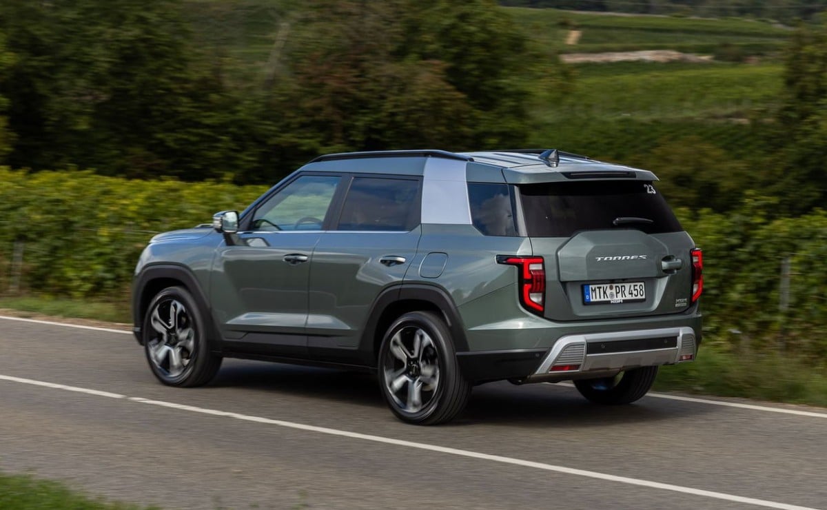 kgm torres hev el suv que mide como una 1 2