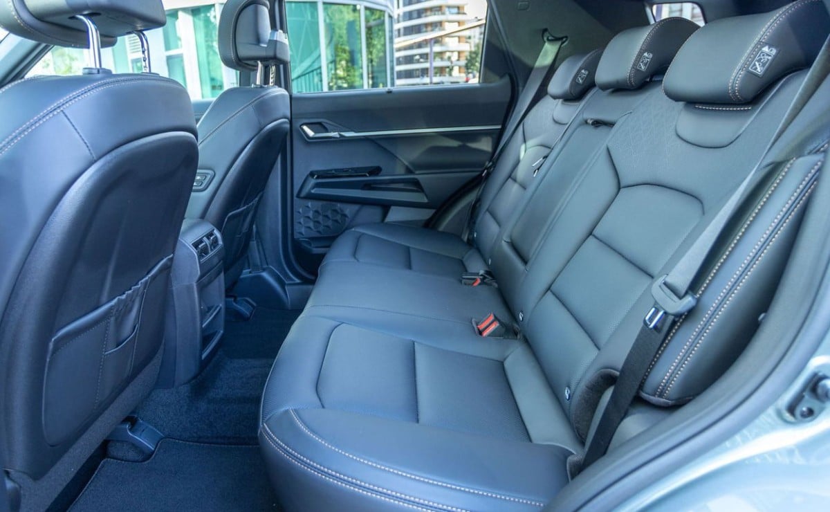 kgm torres hev el suv que mide como una 1 3