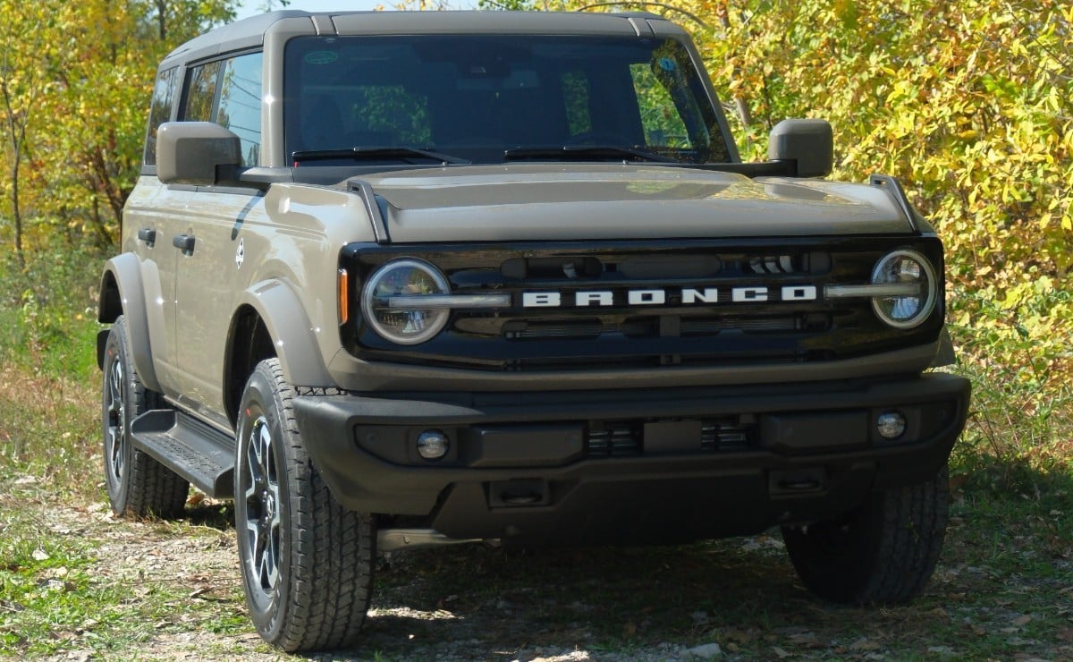 La Ford Bronco ya no necesita la Raptor: 380 CV del V6 biturbo llegan a las versiones más 