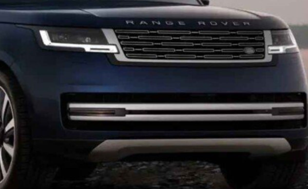 Range Rover: 94.000 SUV premium a revisión porque el agua deja ciega la cámara al retroced